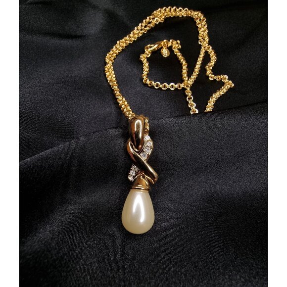 Vintage NOLAN MILLER Signed Gold-Tone Necklace With Faux Pearl Drop Pendant - Picture 3 of 6